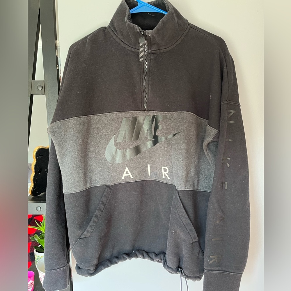 NIKE QuarterZip